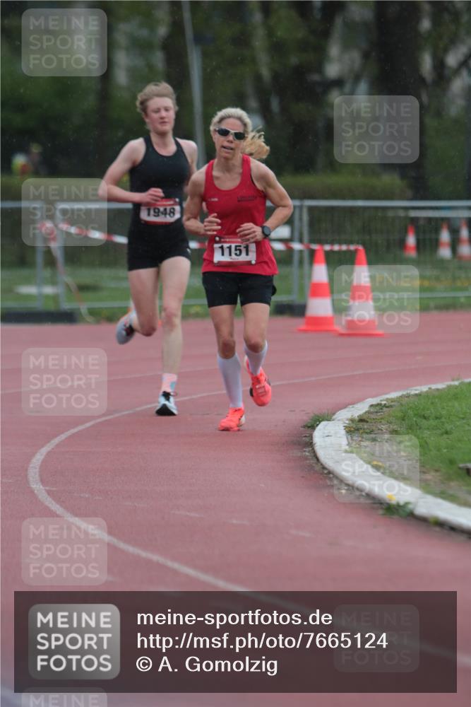 13.04.2025 - Hammer Lauf A. Gomolzig http://msf.ph/oto/7665124 13.04.2025 12:06:25 Ziel 1151, 1926, 1948 meine-sportfotos.de