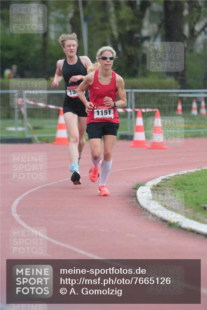13.04.2025 - Hammer Lauf A. Gomolzig http://msf.ph/oto/7665126 13.04.2025 12:06:25 Ziel 1151, 1926, 1948 meine-sportfotos.de
