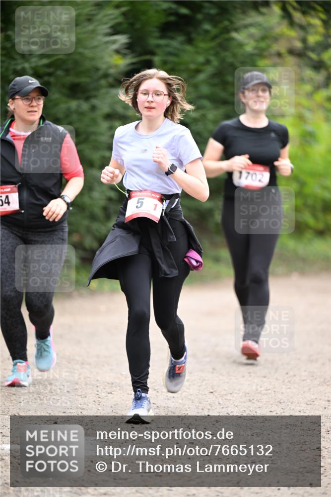 13.04.2025 - Hammer Lauf Dr. Thomas Lammeyer http://msf.ph/oto/7665132 13.04.2025 11:37:14 Laufen 9945, 54, 51, 1702 meine-sportfotos.de