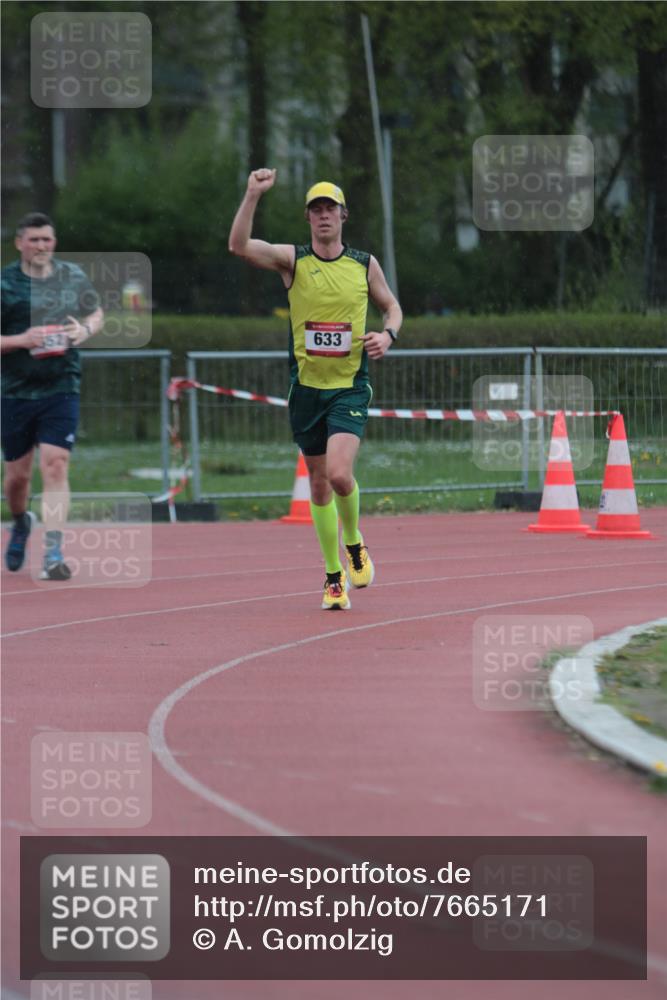 13.04.2025 - Hammer Lauf A. Gomolzig http://msf.ph/oto/7665171 13.04.2025 12:07:31 Ziel 552, 633, 1958 meine-sportfotos.de