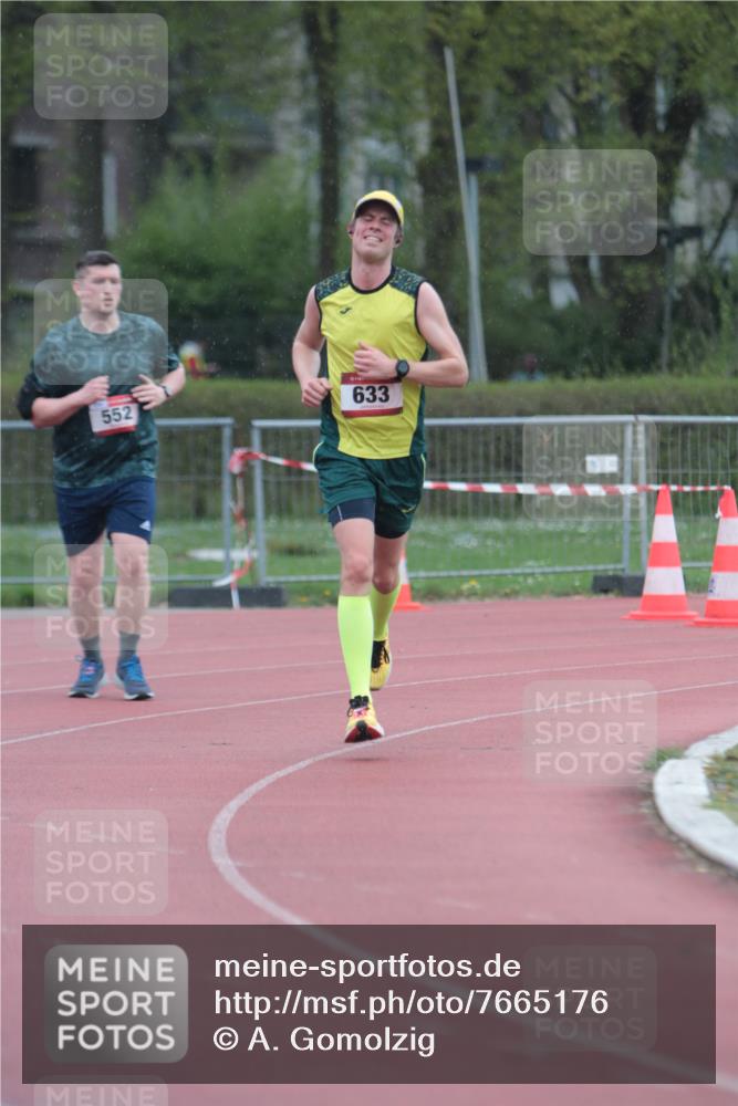 13.04.2025 - Hammer Lauf A. Gomolzig http://msf.ph/oto/7665176 13.04.2025 12:07:32 Ziel 552, 633, 1958 meine-sportfotos.de