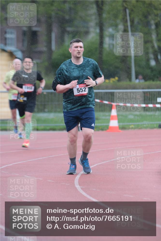 13.04.2025 - Hammer Lauf A. Gomolzig http://msf.ph/oto/7665191 13.04.2025 12:07:36 Ziel 552, 633, 1897, 1958 meine-sportfotos.de