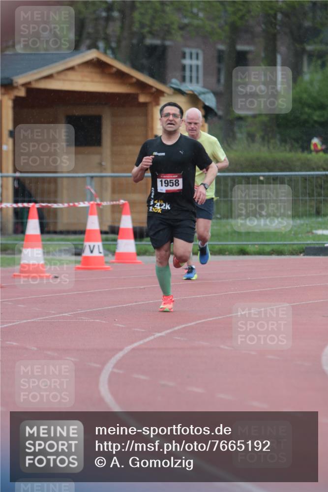 13.04.2025 - Hammer Lauf A. Gomolzig http://msf.ph/oto/7665192 13.04.2025 12:07:37 Ziel 552, 1897, 1958 meine-sportfotos.de