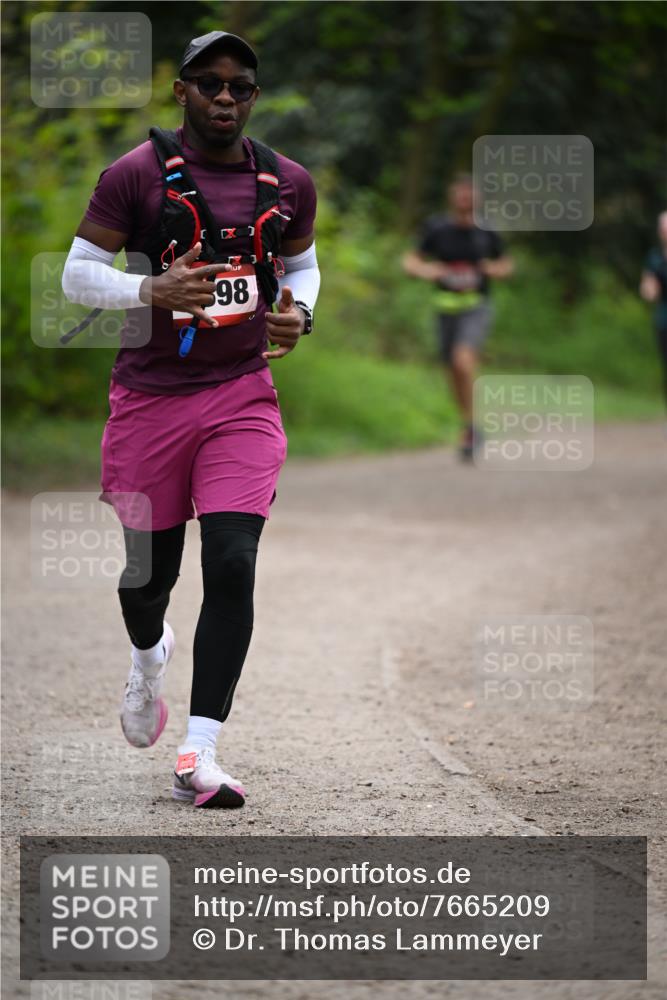 13.04.2025 - Hammer Lauf Dr. Thomas Lammeyer http://msf.ph/oto/7665209 13.04.2025 11:37:26 Laufen 98 meine-sportfotos.de