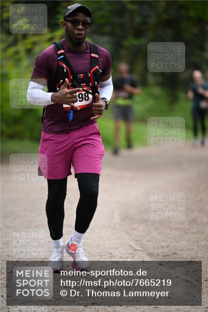13.04.2025 - Hammer Lauf Dr. Thomas Lammeyer http://msf.ph/oto/7665219 13.04.2025 11:37:27 Laufen 98 meine-sportfotos.de