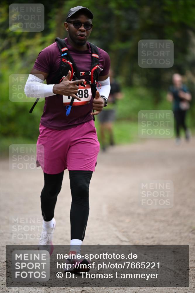 13.04.2025 - Hammer Lauf Dr. Thomas Lammeyer http://msf.ph/oto/7665221 13.04.2025 11:37:27 Laufen 98 meine-sportfotos.de