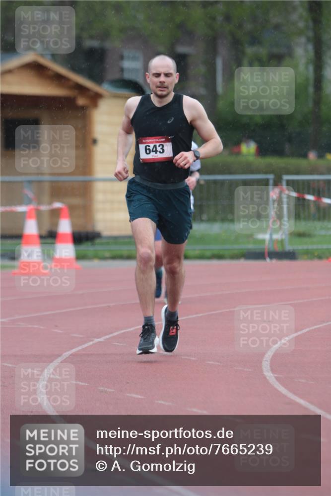 13.04.2025 - Hammer Lauf A. Gomolzig http://msf.ph/oto/7665239 13.04.2025 12:08:07 Ziel 19, 643, 654, 1939 meine-sportfotos.de