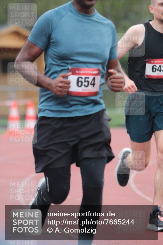 13.04.2025 - Hammer Lauf A. Gomolzig http://msf.ph/oto/7665244 13.04.2025 12:08:09 Ziel 643, 654, 1939 meine-sportfotos.de
