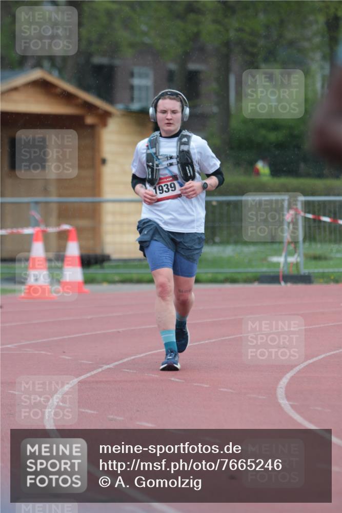 13.04.2025 - Hammer Lauf A. Gomolzig http://msf.ph/oto/7665246 13.04.2025 12:08:10 Ziel 643, 654, 1939 meine-sportfotos.de