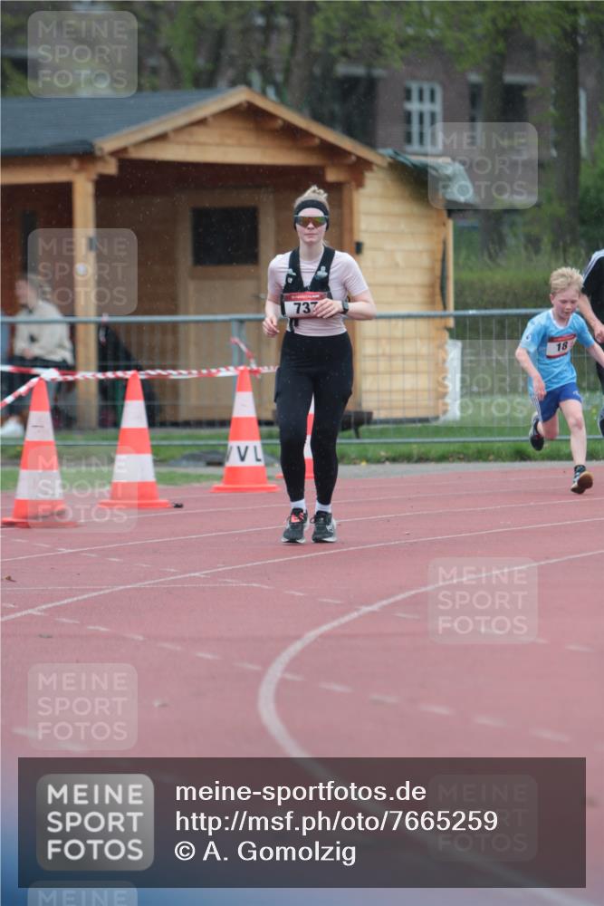 13.04.2025 - Hammer Lauf A. Gomolzig http://msf.ph/oto/7665259 13.04.2025 12:08:41 Ziel 18, 170, 452, 737 meine-sportfotos.de