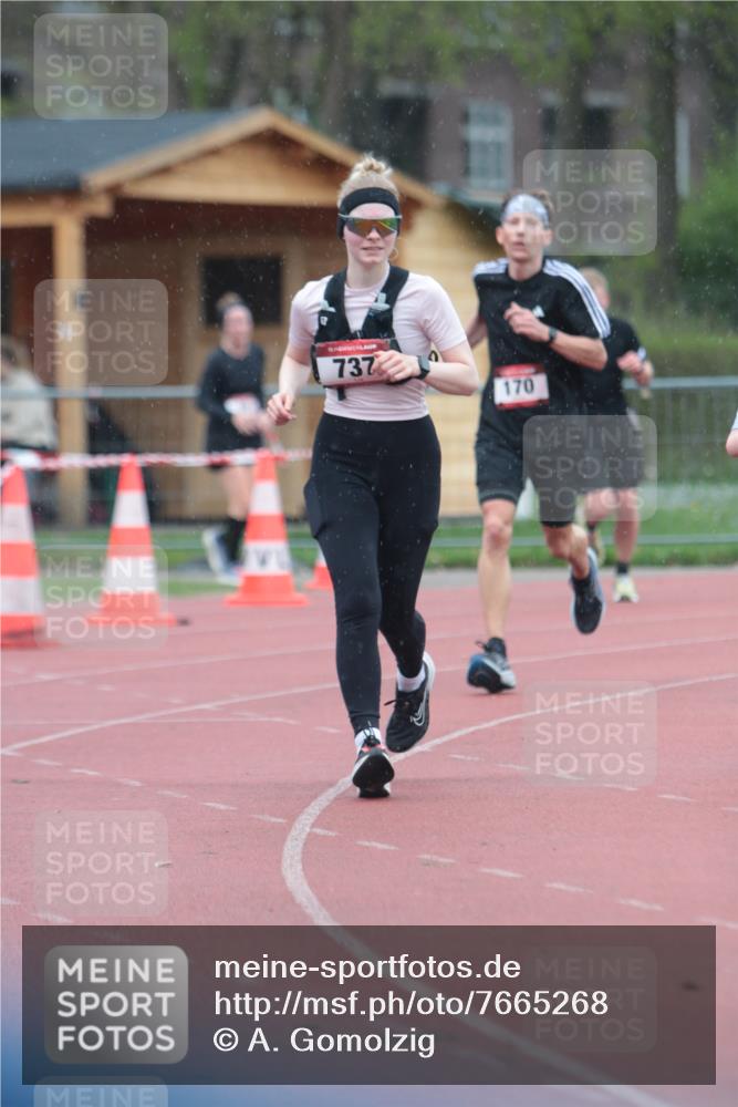13.04.2025 - Hammer Lauf A. Gomolzig http://msf.ph/oto/7665268 13.04.2025 12:08:44 Ziel 18, 170, 452, 737 meine-sportfotos.de