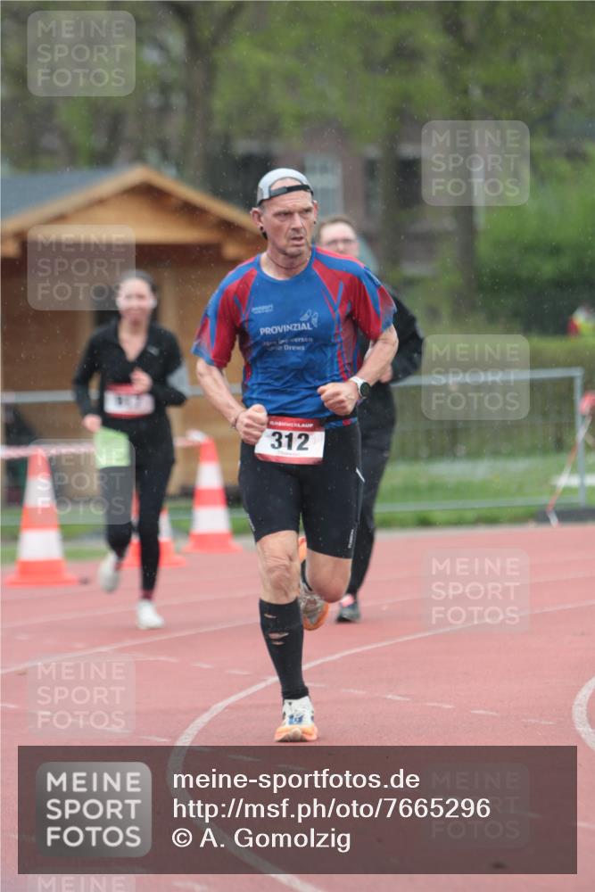 13.04.2025 - Hammer Lauf A. Gomolzig http://msf.ph/oto/7665296 13.04.2025 12:09:21 Ziel 312, 817, 818 meine-sportfotos.de