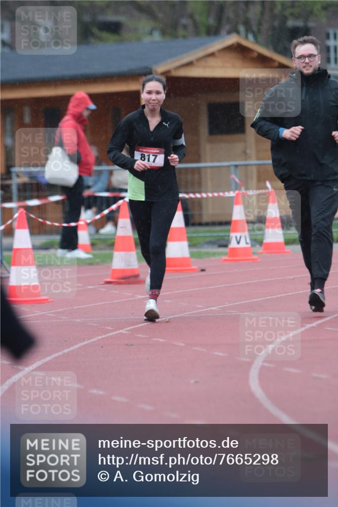 13.04.2025 - Hammer Lauf A. Gomolzig http://msf.ph/oto/7665298 13.04.2025 12:09:22 Ziel 312, 817, 818 meine-sportfotos.de