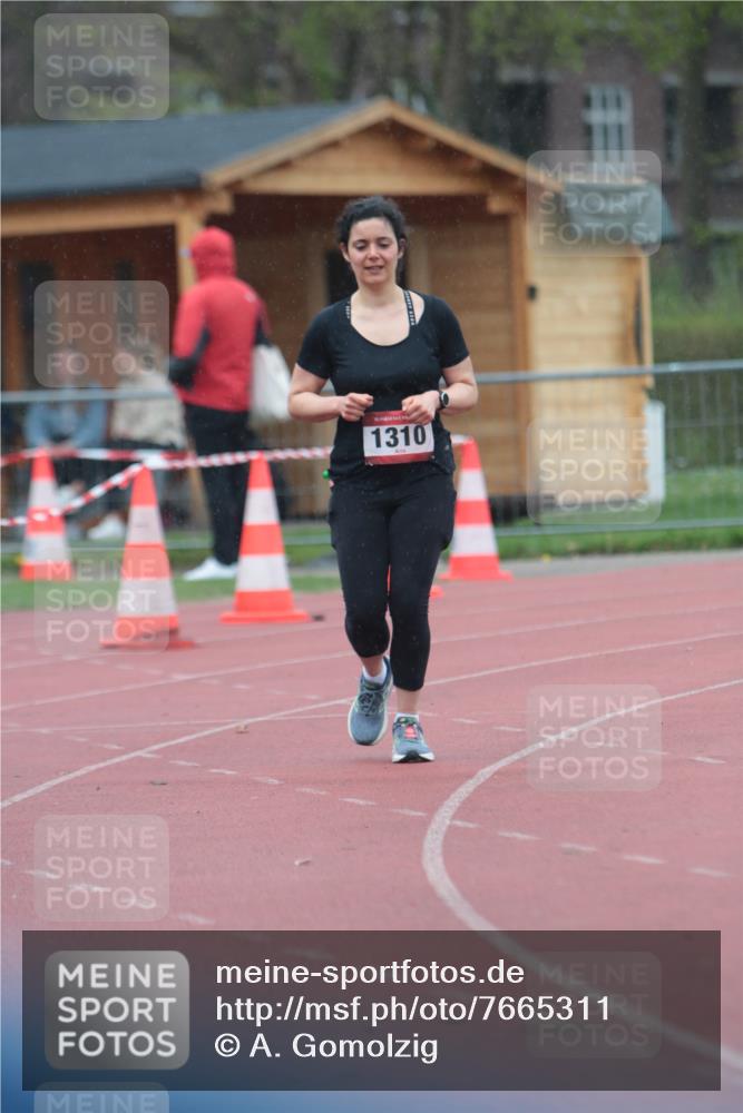 13.04.2025 - Hammer Lauf A. Gomolzig http://msf.ph/oto/7665311 13.04.2025 12:09:37 Ziel 1310 meine-sportfotos.de