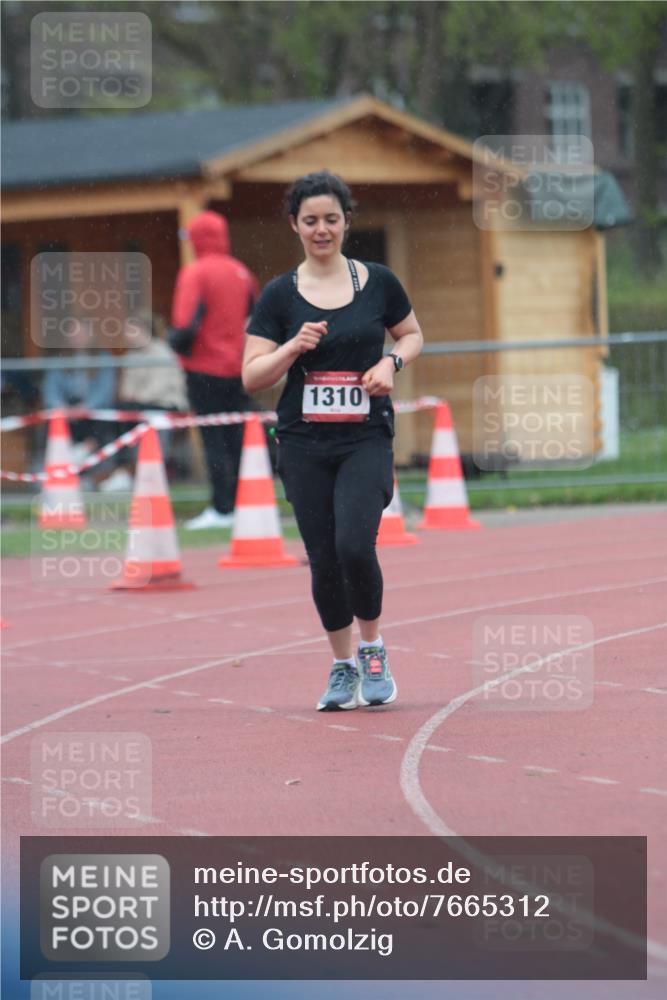 13.04.2025 - Hammer Lauf A. Gomolzig http://msf.ph/oto/7665312 13.04.2025 12:09:38 Ziel 1310 meine-sportfotos.de