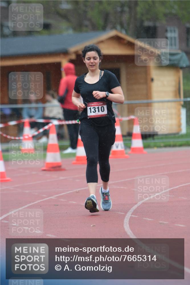13.04.2025 - Hammer Lauf A. Gomolzig http://msf.ph/oto/7665314 13.04.2025 12:09:38 Ziel 1310 meine-sportfotos.de