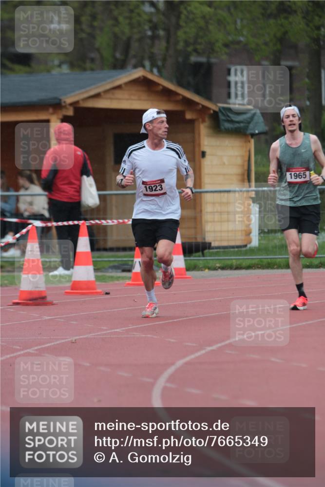 13.04.2025 - Hammer Lauf A. Gomolzig http://msf.ph/oto/7665349 13.04.2025 12:10:05 Ziel 1923, 1965 meine-sportfotos.de