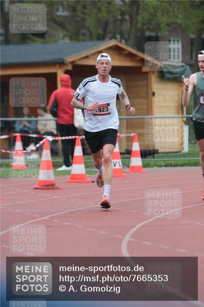 13.04.2025 - Hammer Lauf A. Gomolzig http://msf.ph/oto/7665353 13.04.2025 12:10:06 Ziel 1923, 1965 meine-sportfotos.de