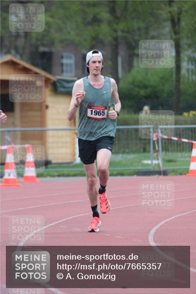13.04.2025 - Hammer Lauf A. Gomolzig http://msf.ph/oto/7665357 13.04.2025 12:10:07 Ziel 1923, 1965 meine-sportfotos.de