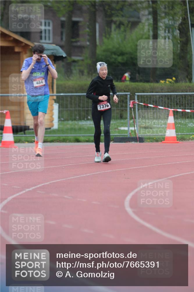 13.04.2025 - Hammer Lauf A. Gomolzig http://msf.ph/oto/7665391 13.04.2025 12:10:31 Ziel 1376 meine-sportfotos.de