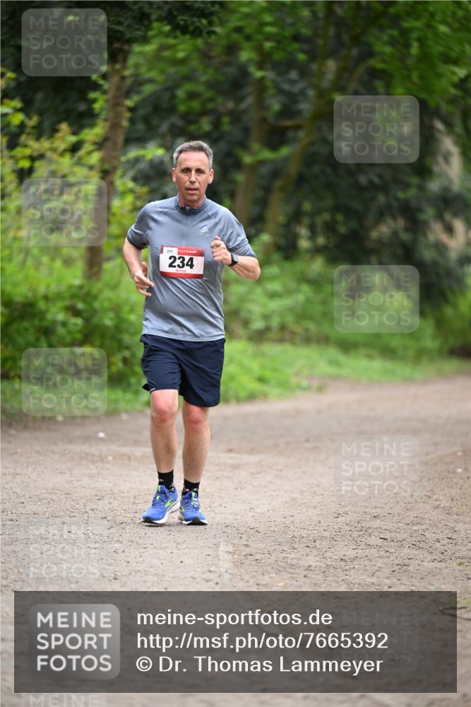 13.04.2025 - Hammer Lauf Dr. Thomas Lammeyer http://msf.ph/oto/7665392 13.04.2025 11:39:14 Laufen 217, 234 meine-sportfotos.de