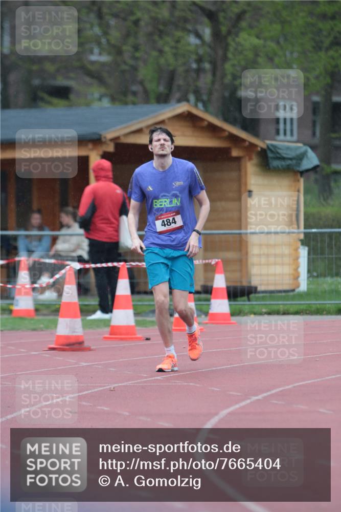 13.04.2025 - Hammer Lauf A. Gomolzig http://msf.ph/oto/7665404 13.04.2025 12:10:34 Ziel 484, 1376 meine-sportfotos.de