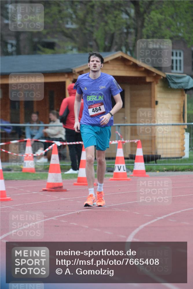 13.04.2025 - Hammer Lauf A. Gomolzig http://msf.ph/oto/7665408 13.04.2025 12:10:35 Ziel 484, 1376 meine-sportfotos.de