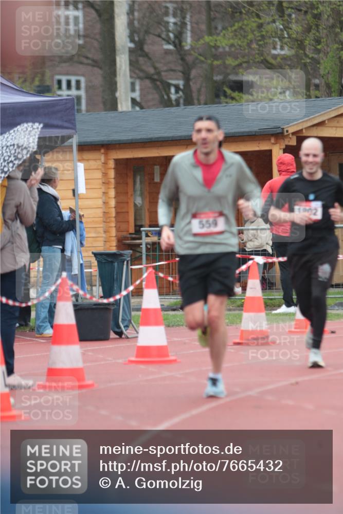 13.04.2025 - Hammer Lauf A. Gomolzig http://msf.ph/oto/7665432 13.04.2025 12:10:54 Ziel 559, 916, 1802 meine-sportfotos.de
