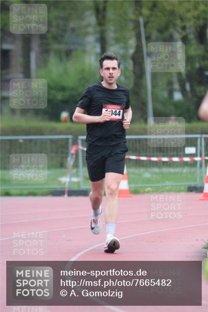 13.04.2025 - Hammer Lauf A. Gomolzig http://msf.ph/oto/7665482 13.04.2025 12:13:47 Ziel 454, 483, 1044, 1702 meine-sportfotos.de