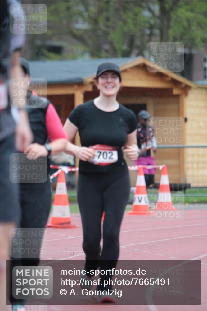 13.04.2025 - Hammer Lauf A. Gomolzig http://msf.ph/oto/7665491 13.04.2025 12:13:53 Ziel 454, 1702 meine-sportfotos.de