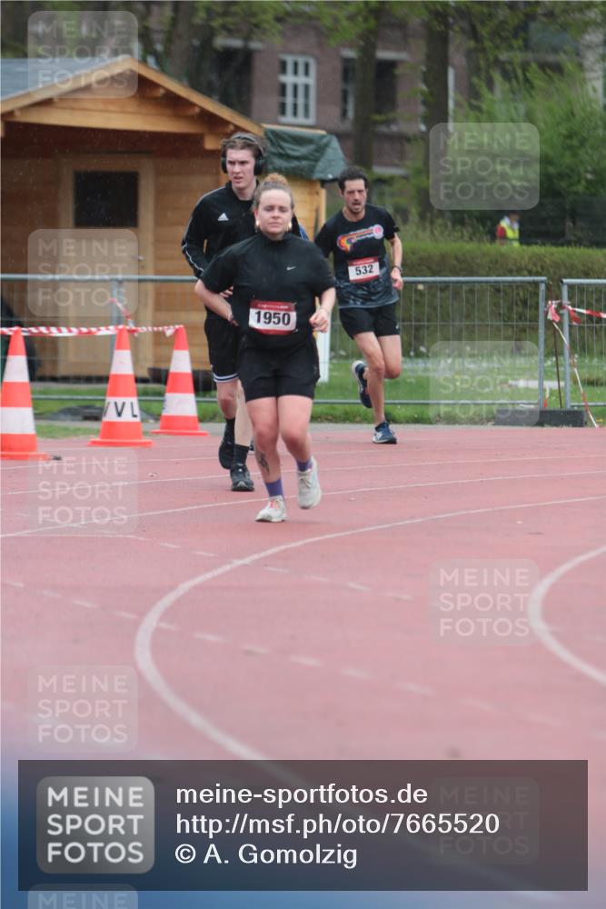 13.04.2025 - Hammer Lauf A. Gomolzig http://msf.ph/oto/7665520 13.04.2025 12:14:50 Ziel 221, 532, 1950 meine-sportfotos.de