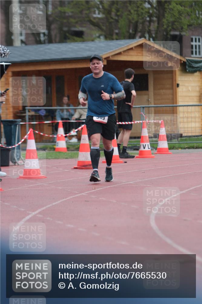 13.04.2025 - Hammer Lauf A. Gomolzig http://msf.ph/oto/7665530 13.04.2025 12:15:45 Ziel  meine-sportfotos.de