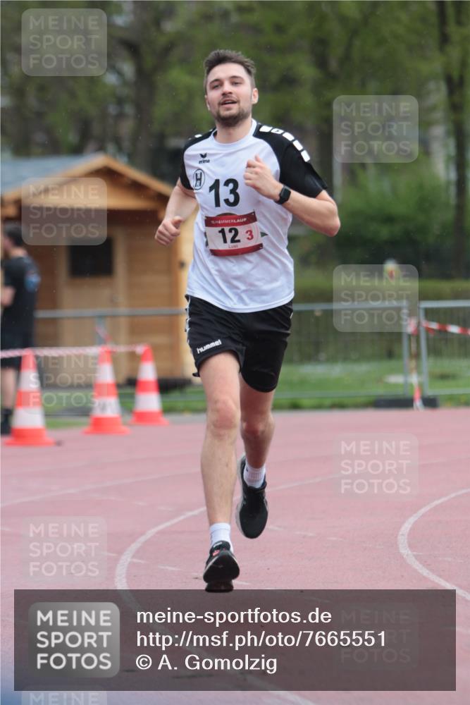 13.04.2025 - Hammer Lauf A. Gomolzig http://msf.ph/oto/7665551 13.04.2025 12:17:18 Ziel 12 meine-sportfotos.de