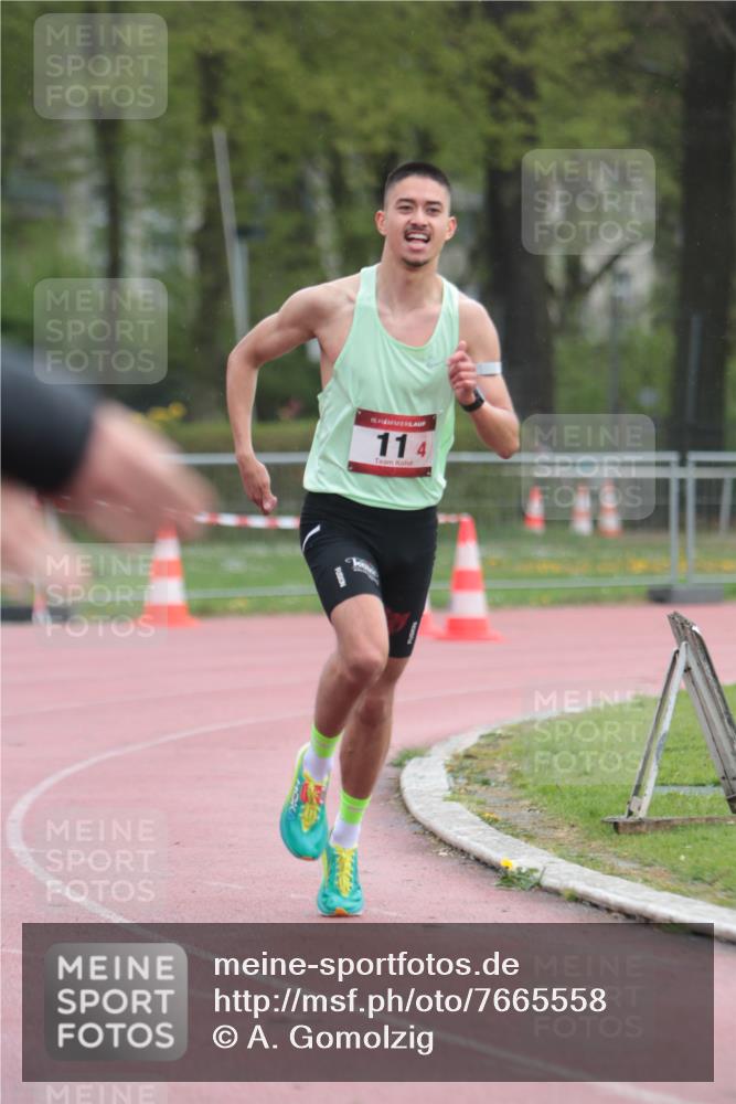 13.04.2025 - Hammer Lauf A. Gomolzig http://msf.ph/oto/7665558 13.04.2025 12:17:33 Ziel 11 meine-sportfotos.de