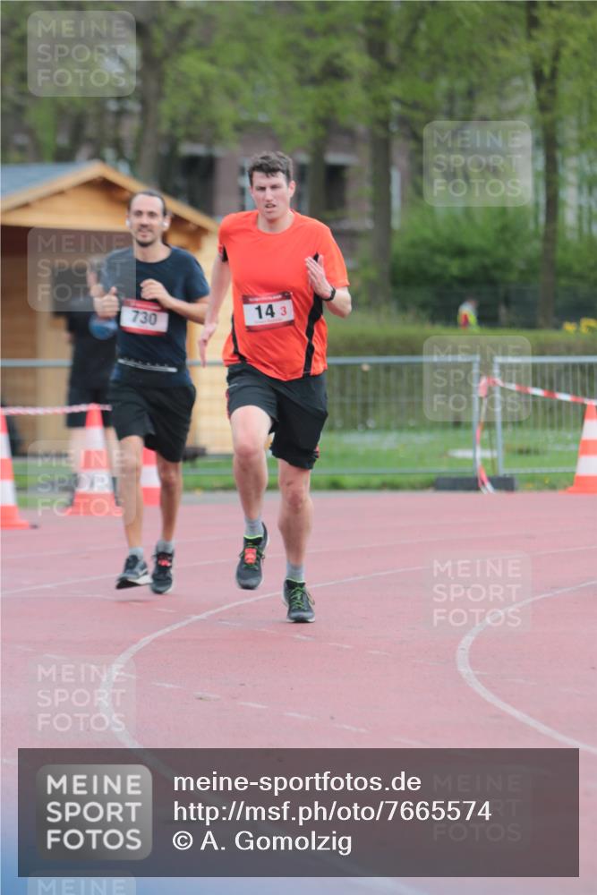 13.04.2025 - Hammer Lauf A. Gomolzig http://msf.ph/oto/7665574 13.04.2025 12:19:04 Ziel 14, 334, 614, 730 meine-sportfotos.de