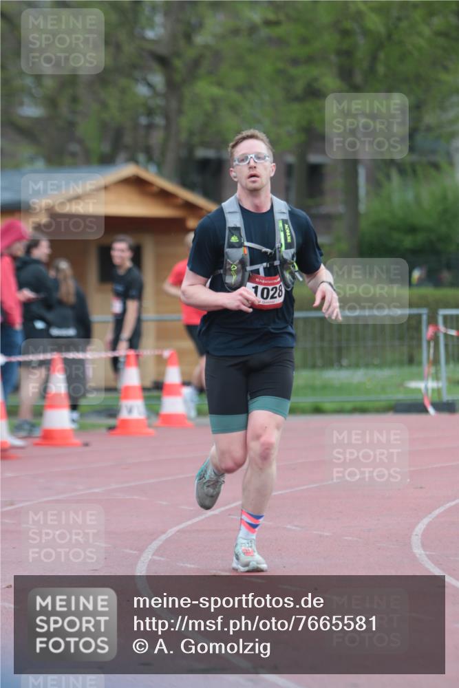 13.04.2025 - Hammer Lauf A. Gomolzig http://msf.ph/oto/7665581 13.04.2025 12:19:47 Ziel 1028 meine-sportfotos.de