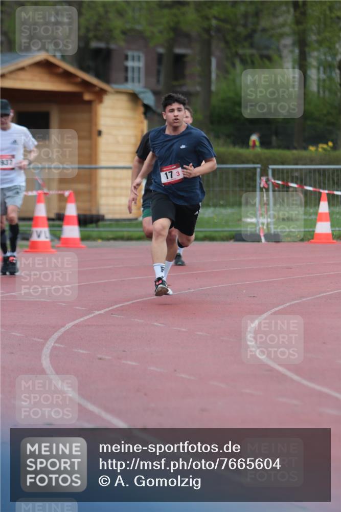 13.04.2025 - Hammer Lauf A. Gomolzig http://msf.ph/oto/7665604 13.04.2025 12:20:15 Ziel 2, 17, 468, 1937 meine-sportfotos.de