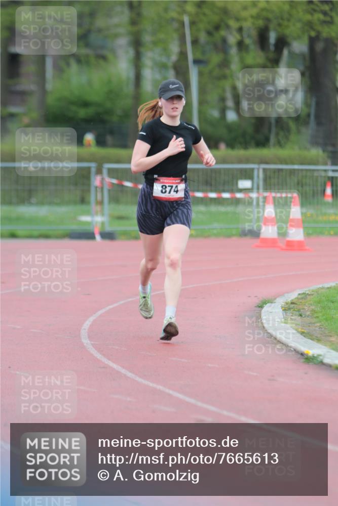 13.04.2025 - Hammer Lauf A. Gomolzig http://msf.ph/oto/7665613 13.04.2025 12:20:35 Ziel 481, 874 meine-sportfotos.de