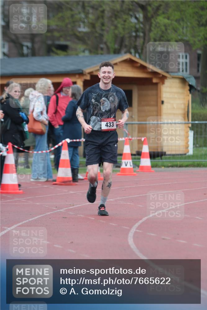 13.04.2025 - Hammer Lauf A. Gomolzig http://msf.ph/oto/7665622 13.04.2025 12:21:14 Ziel 433 meine-sportfotos.de