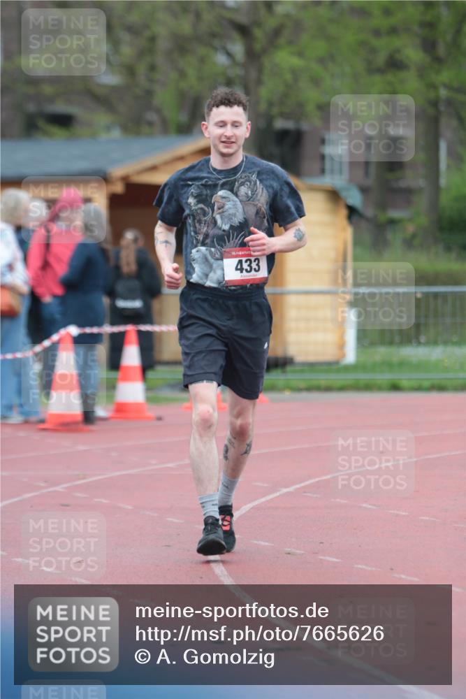 13.04.2025 - Hammer Lauf A. Gomolzig http://msf.ph/oto/7665626 13.04.2025 12:21:15 Ziel 433 meine-sportfotos.de