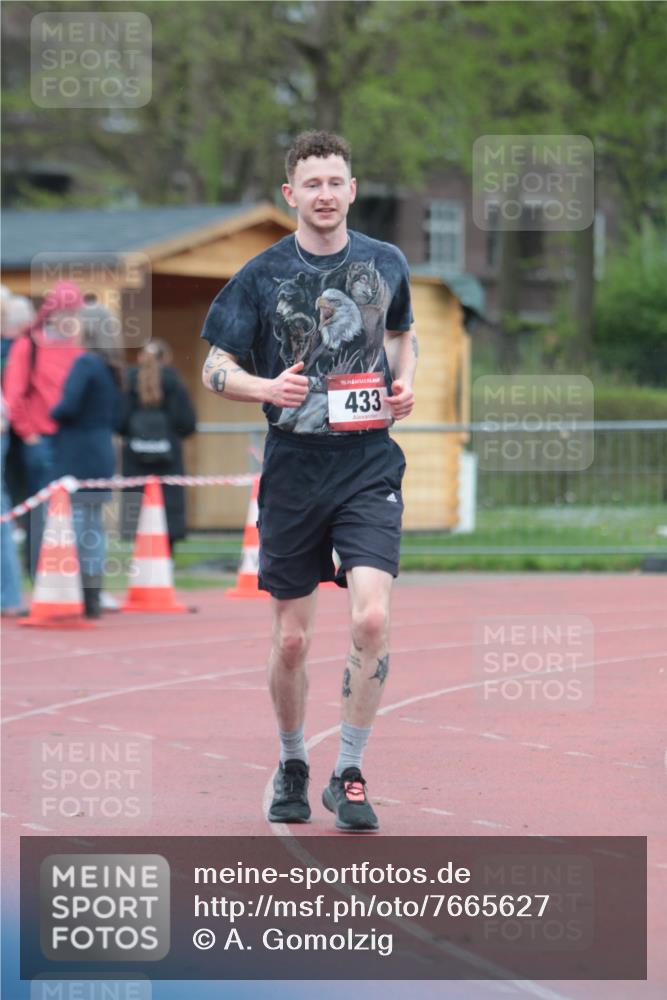 13.04.2025 - Hammer Lauf A. Gomolzig http://msf.ph/oto/7665627 13.04.2025 12:21:16 Ziel 433 meine-sportfotos.de