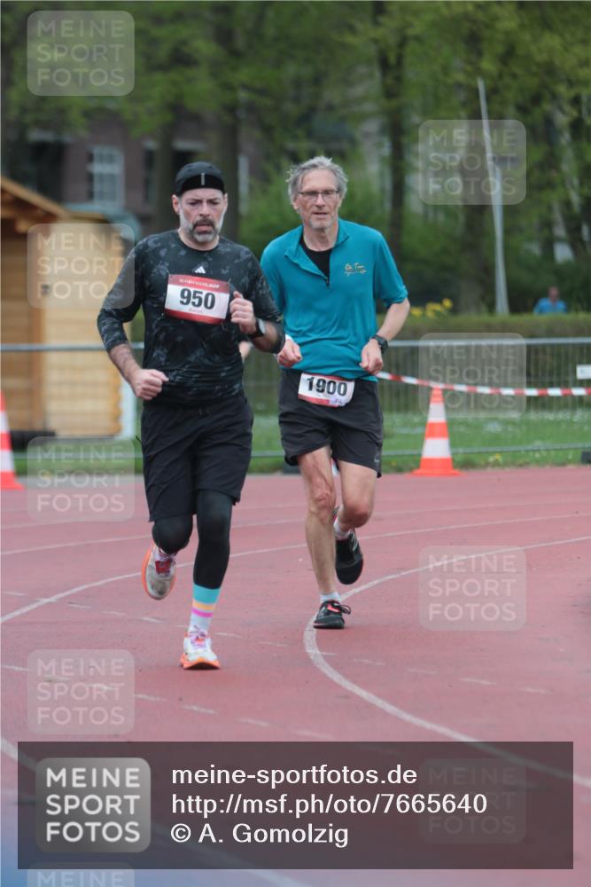 13.04.2025 - Hammer Lauf A. Gomolzig http://msf.ph/oto/7665640 13.04.2025 12:21:42 Ziel 950, 1819, 1900 meine-sportfotos.de