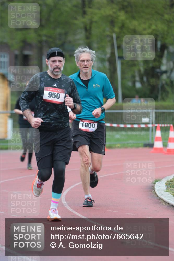 13.04.2025 - Hammer Lauf A. Gomolzig http://msf.ph/oto/7665642 13.04.2025 12:21:42 Ziel 950, 1819, 1900 meine-sportfotos.de