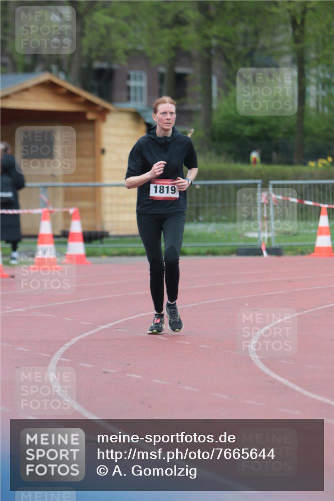 13.04.2025 - Hammer Lauf A. Gomolzig http://msf.ph/oto/7665644 13.04.2025 12:21:45 Ziel 1819, 1900 meine-sportfotos.de