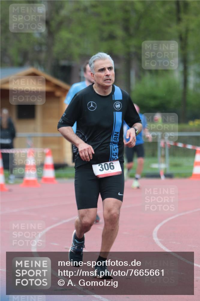 13.04.2025 - Hammer Lauf A. Gomolzig http://msf.ph/oto/7665661 13.04.2025 12:22:08 Ziel 227, 251, 306 meine-sportfotos.de