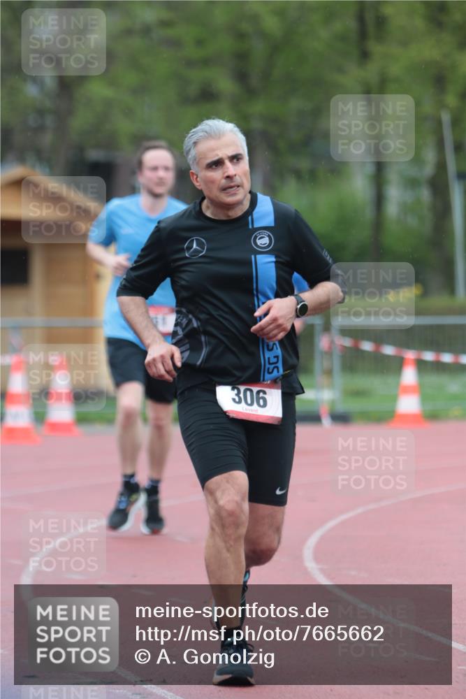 13.04.2025 - Hammer Lauf A. Gomolzig http://msf.ph/oto/7665662 13.04.2025 12:22:09 Ziel 227, 251, 306 meine-sportfotos.de