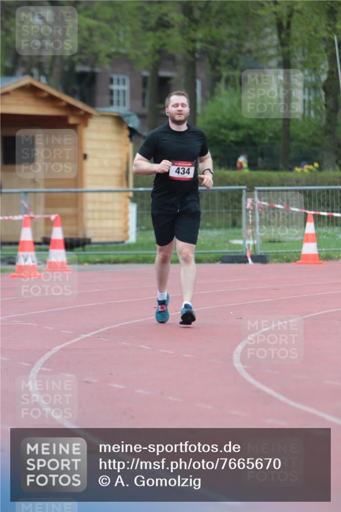 13.04.2025 - Hammer Lauf A. Gomolzig http://msf.ph/oto/7665670 13.04.2025 12:22:24 Ziel 434 meine-sportfotos.de