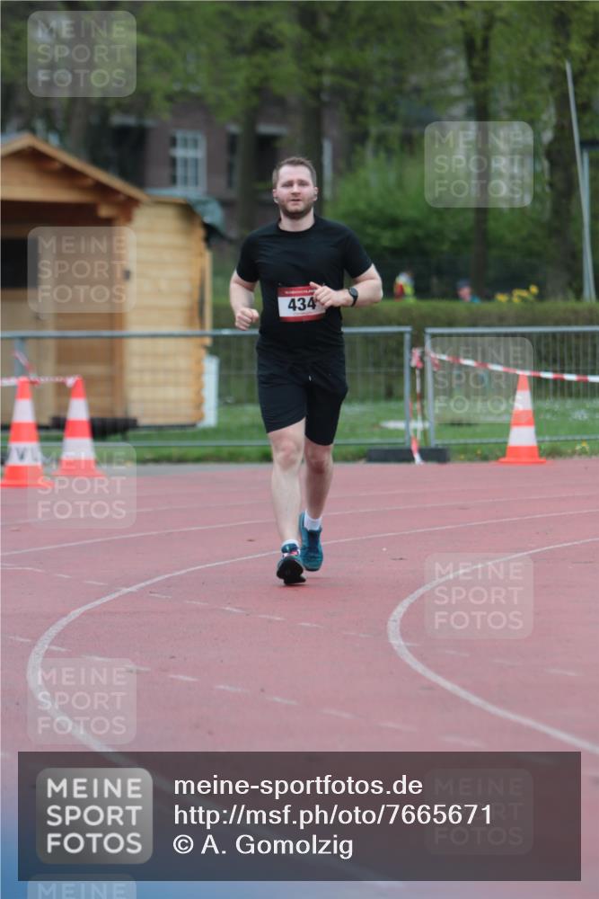 13.04.2025 - Hammer Lauf A. Gomolzig http://msf.ph/oto/7665671 13.04.2025 12:22:24 Ziel 434 meine-sportfotos.de