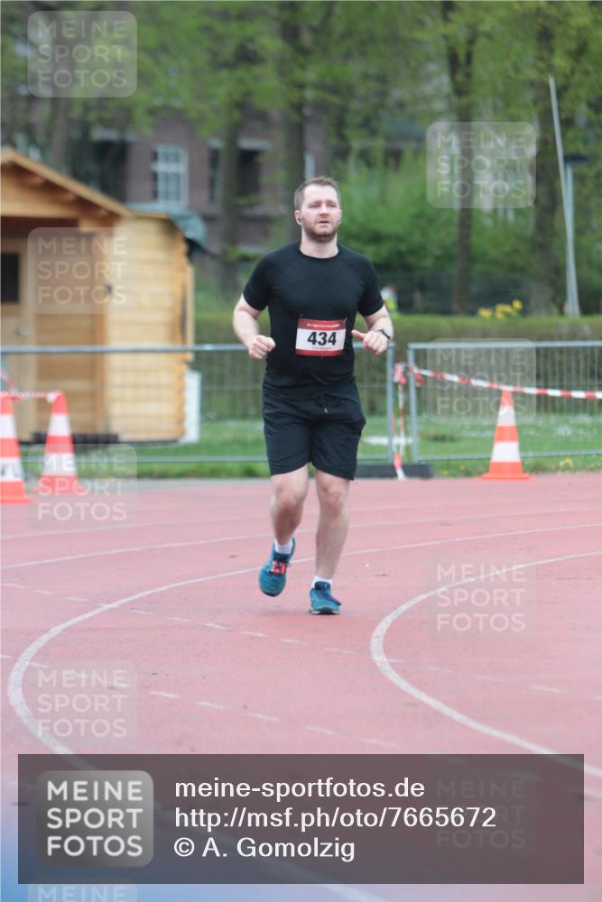 13.04.2025 - Hammer Lauf A. Gomolzig http://msf.ph/oto/7665672 13.04.2025 12:22:25 Ziel 434 meine-sportfotos.de