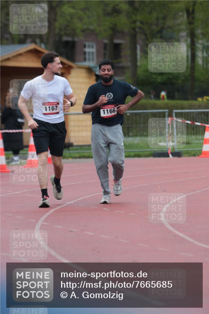 13.04.2025 - Hammer Lauf A. Gomolzig http://msf.ph/oto/7665685 13.04.2025 12:22:58 Ziel 1166, 1167 meine-sportfotos.de